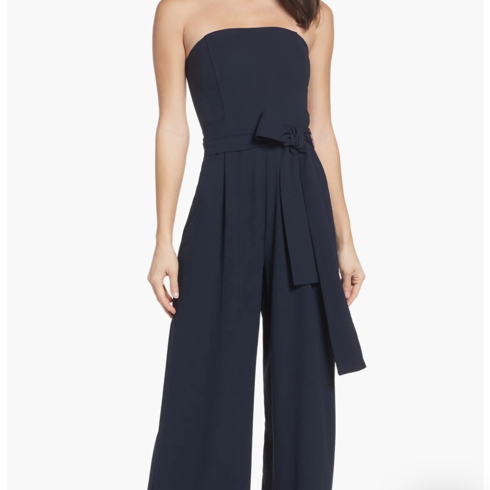 Chelsea 28 Navy blue, strapless, wide leg jumpsuit. Size Smalll